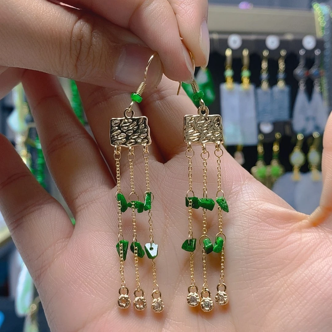 未镶嵌翡翠耳饰翡翠