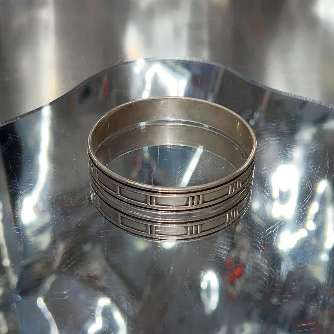 95新 Tiffany & Co./蒂芙尼 18k 银 罗马数字系列 手镯 /0064