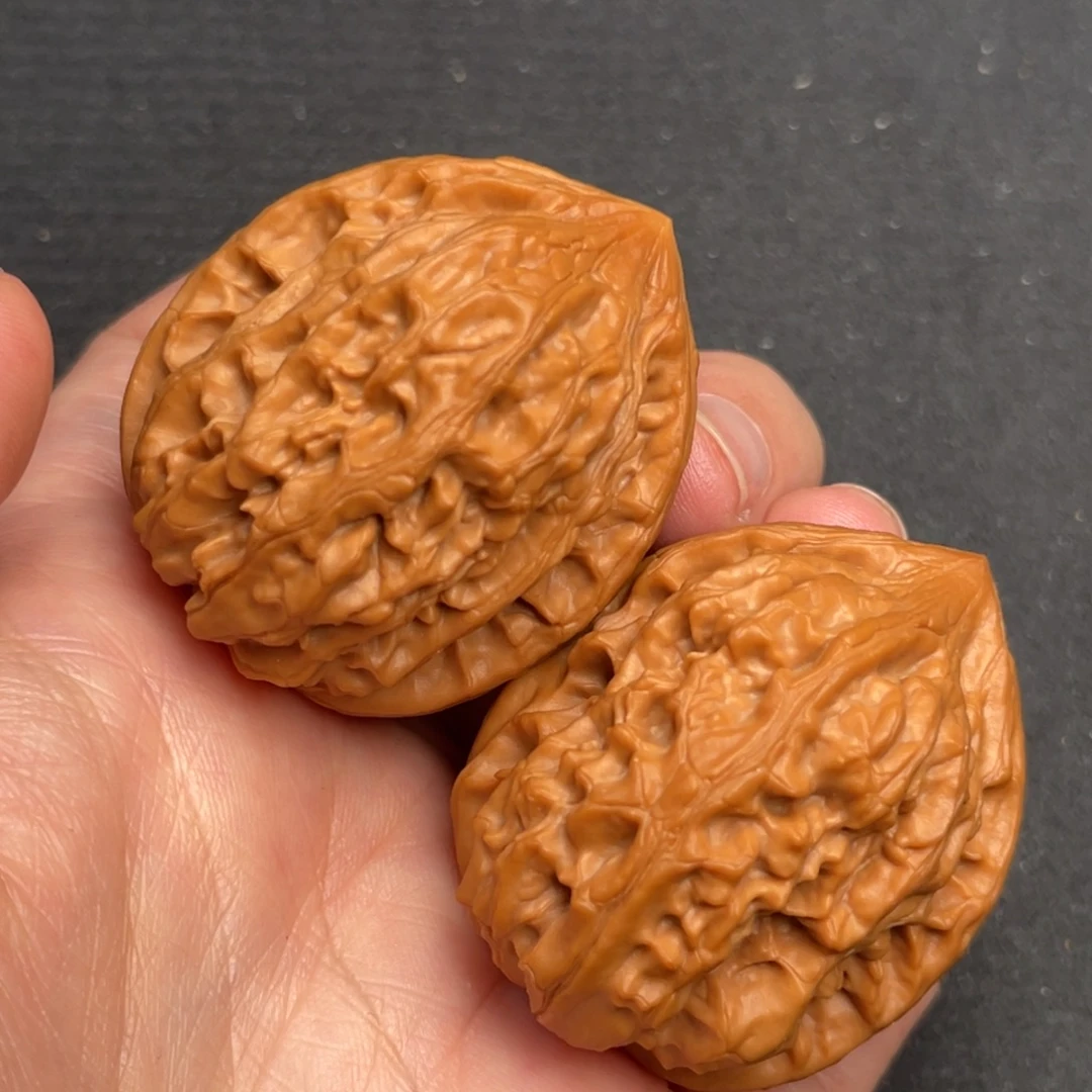 桃核把件老款鸡心38×40尺3272