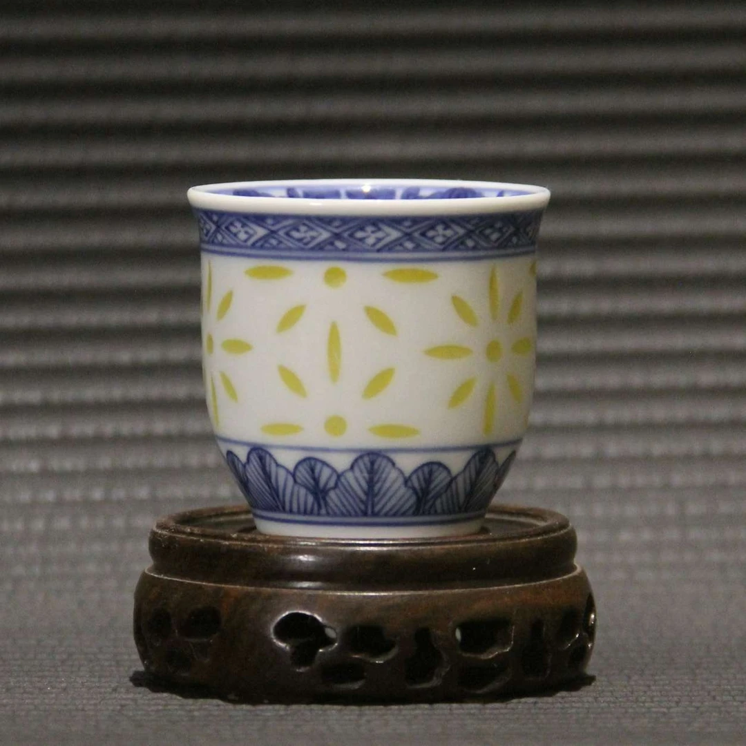 稀土瓷玲珑带内绘品茗杯手工手绘柴窑口径5.1厘米 高5.5厘米