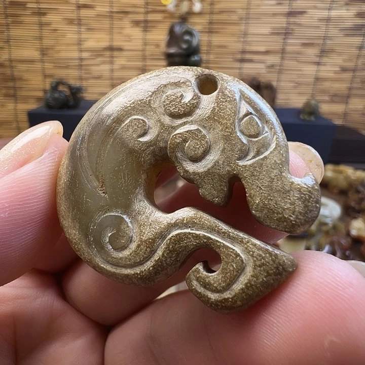 未镶嵌和田玉（糖玉）挂件