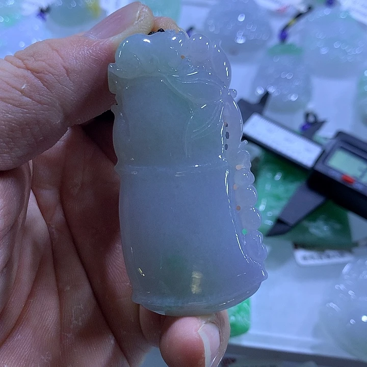 翡翠未镶嵌颈饰天然翡翠A货吊坠