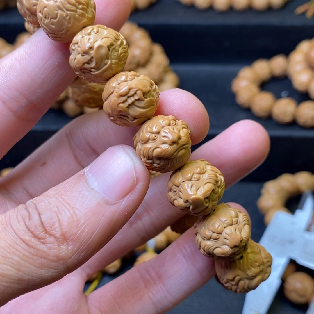 手串猴头核桃直播间