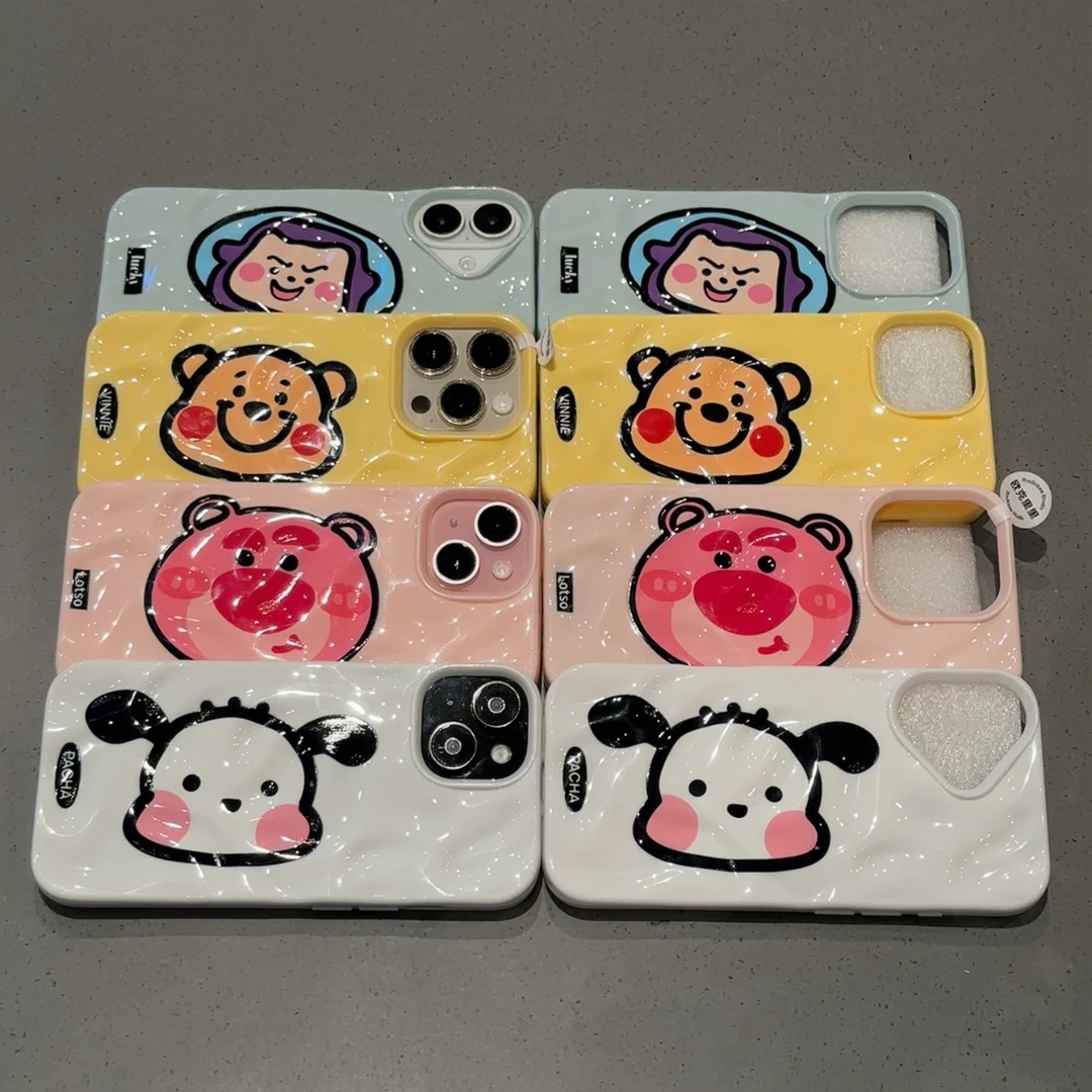夕与空维尼草莓熊适用苹果16Promax褶皱手机壳15/14陨石纹1312/11