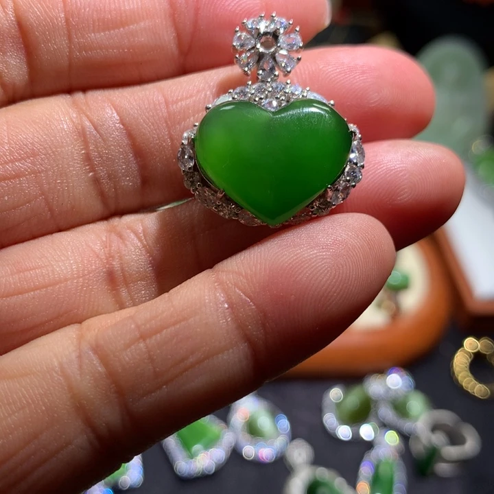 和田玉吊坠银S925镶嵌