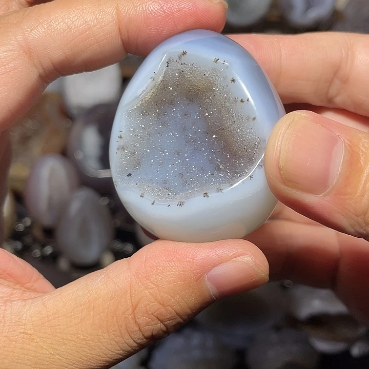 未镶嵌水晶大型摆件（非配饰）