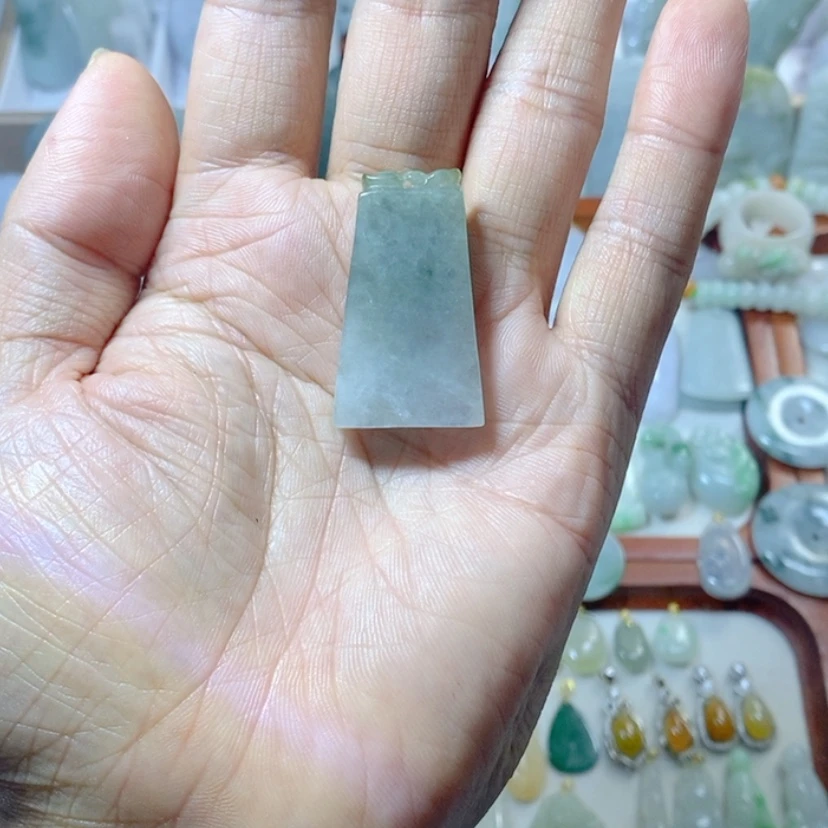 【闪购商品】翡翠未镶嵌颈饰岁**年挂件