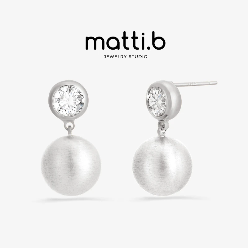 铜合金合成锆石耳饰 小众白色气质时尚高级百搭轻奢女士耳钉1641