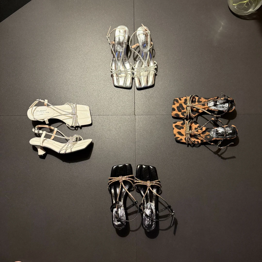 2025年夏季新款小众法式高级感气质露趾日常外穿方头仙女风凉鞋