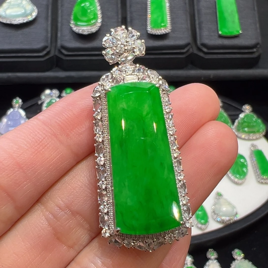 翡翠吊坠(不含链)18K金镶嵌48小时鉴赏期超时不退不换