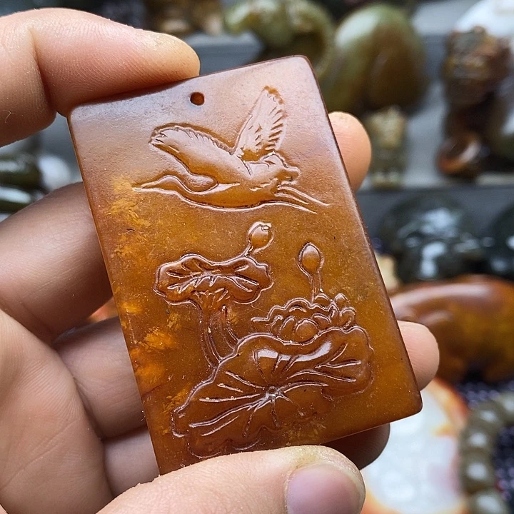 未镶嵌蛇纹石玉颈饰