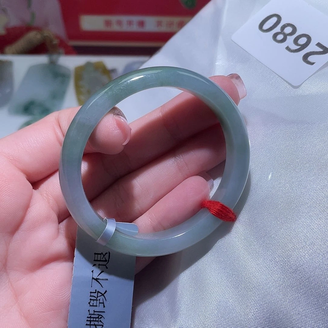 定制翡翠未镶嵌卡50贵妃