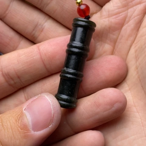 用***8和田玉未镶嵌颈饰