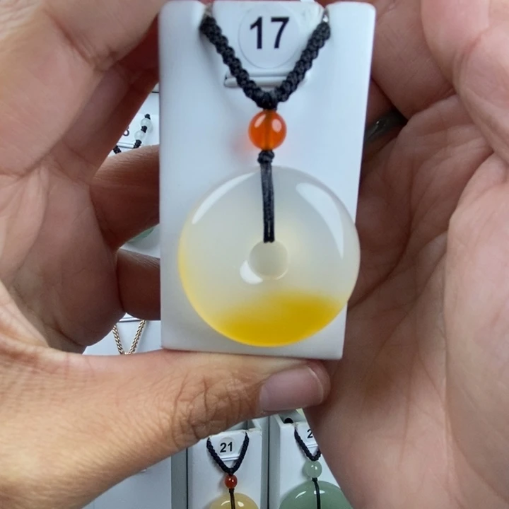 @***？玛瑙/玉髓未镶嵌颈饰