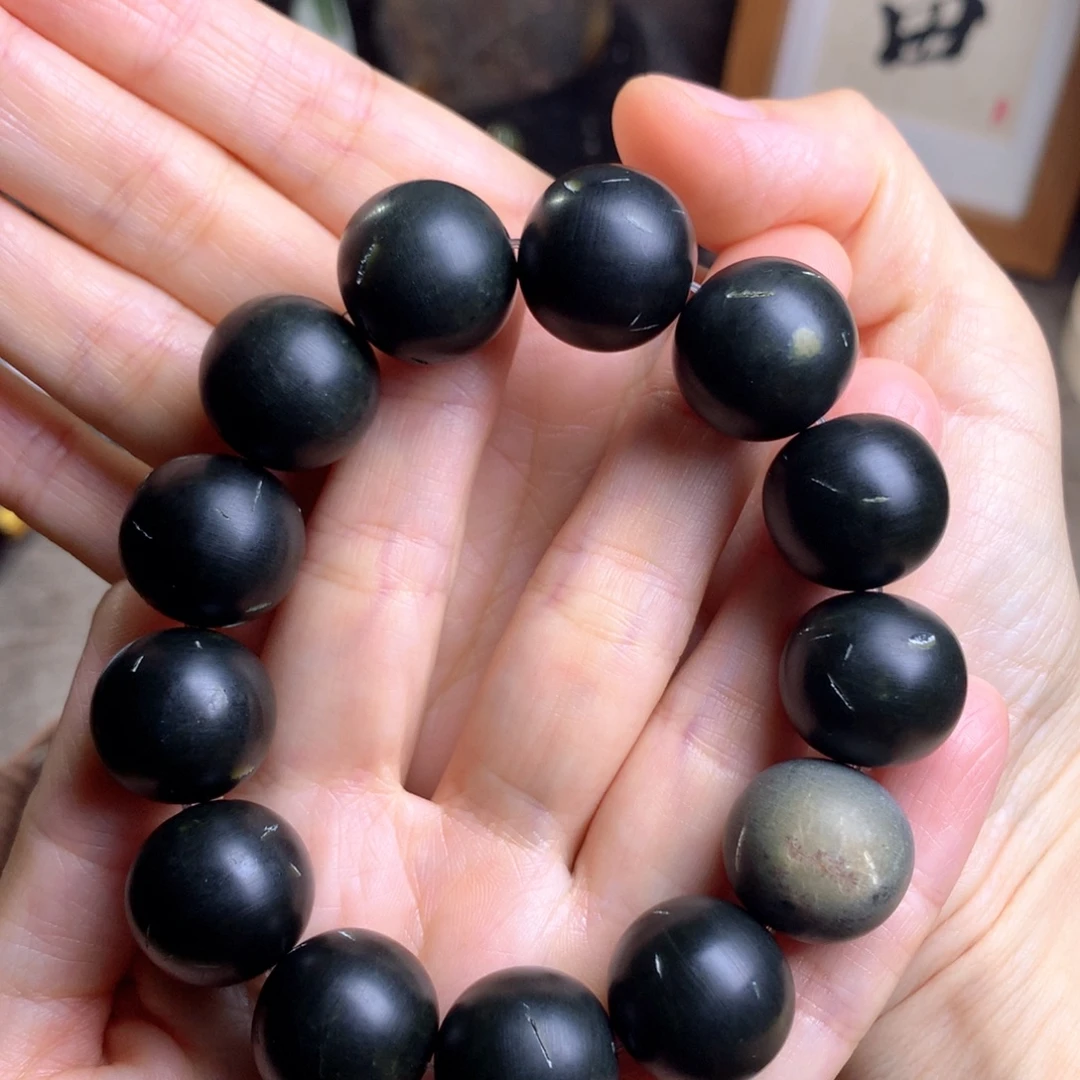 昊***鹏岫岩河磨玉（透闪石质玉）未镶嵌手串