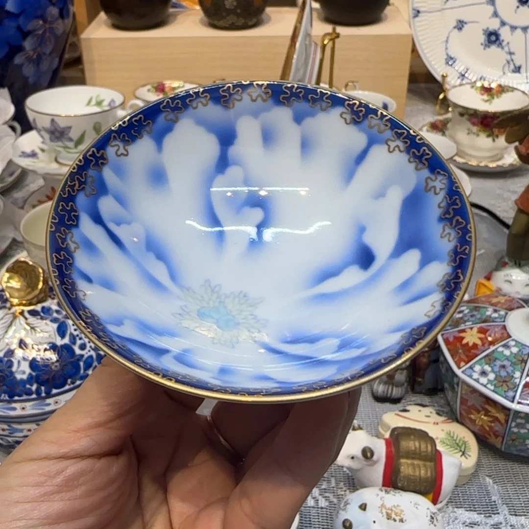 茶盏咖啡杯里的咖啡是我