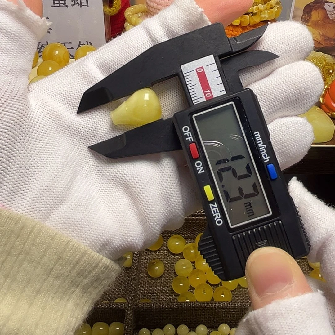 琥珀未镶嵌裸石三通