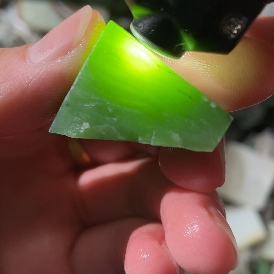 和田玉（碧玉）未镶嵌车挂