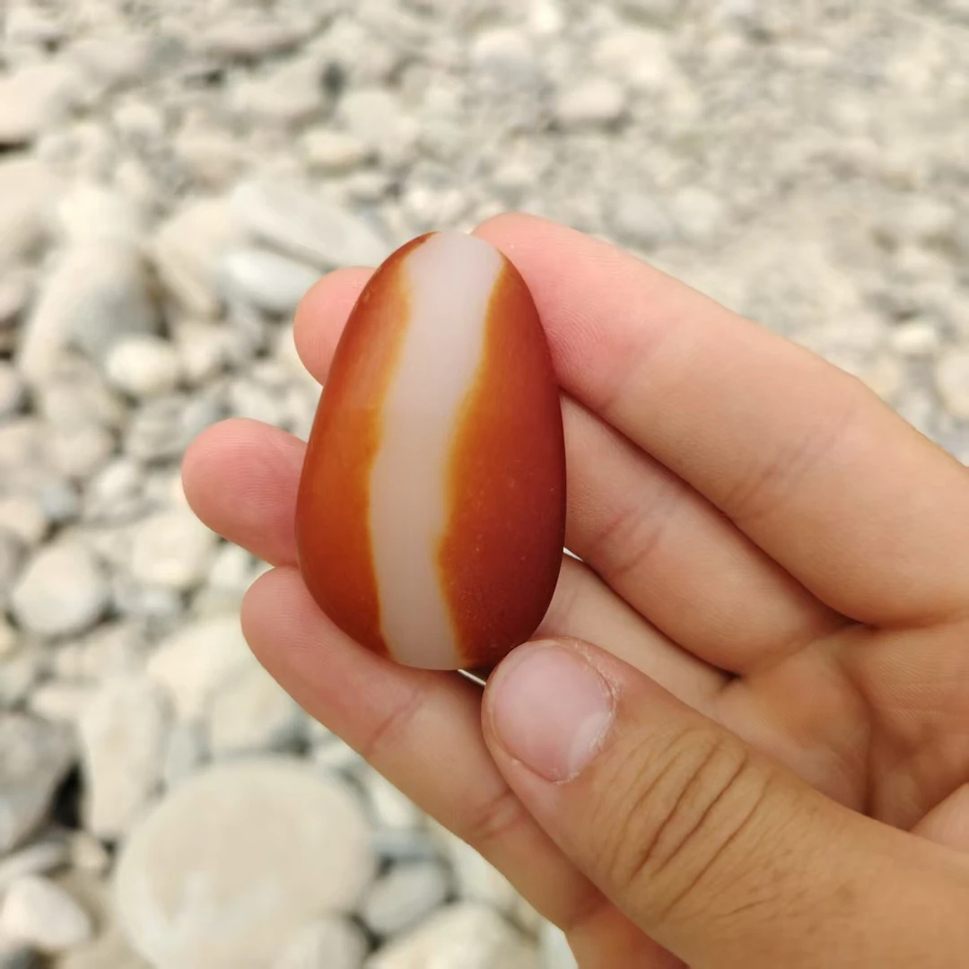无镶嵌红皮白肉吊坠