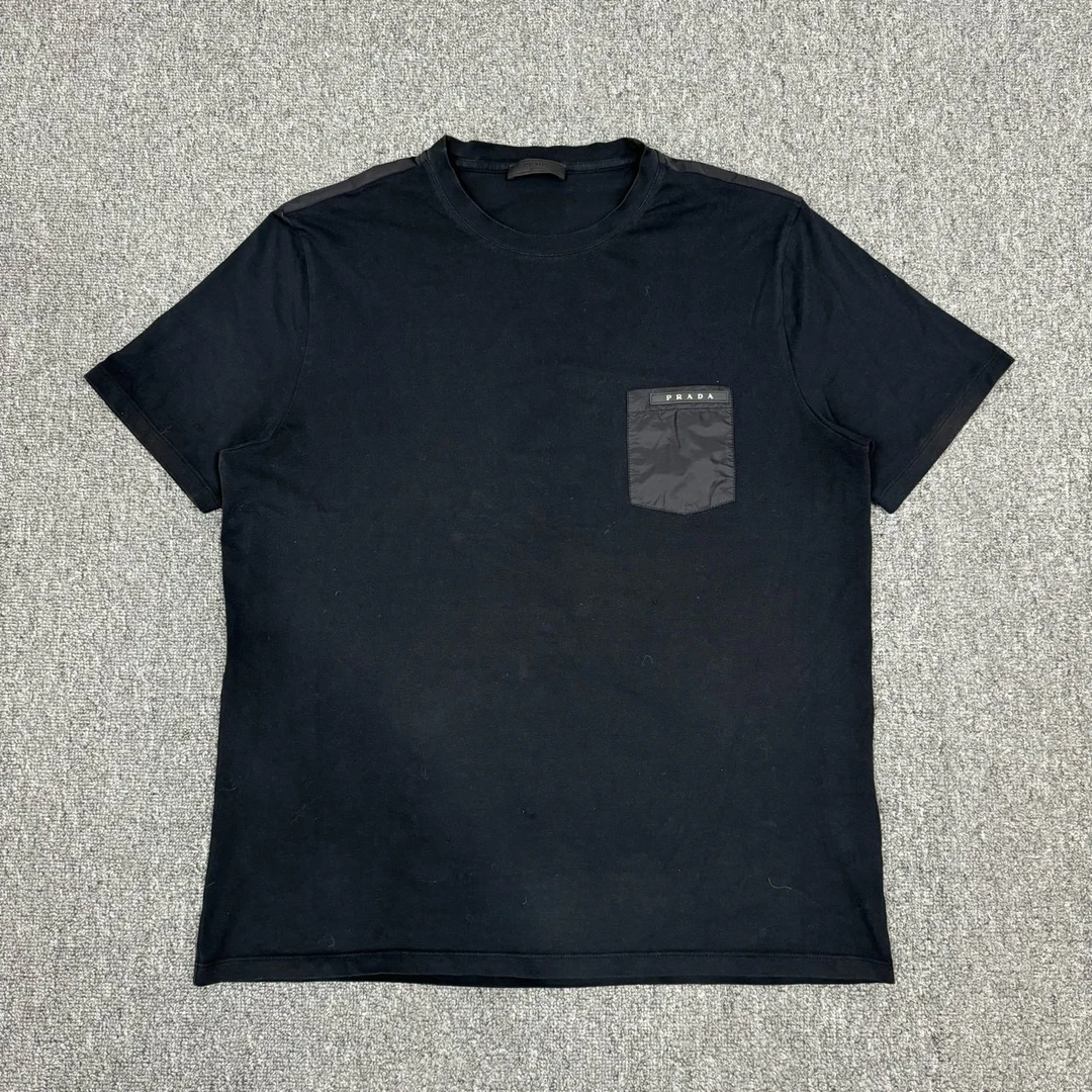95新 Prada/普拉达 黑色口袋尼龙短袖 XXL码95新 10669029