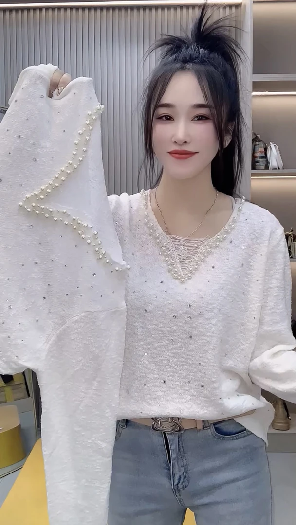 欧货重工烫钻长袖针织衫女春秋新款高级感慵懒风宽松上衣遮肉小衫