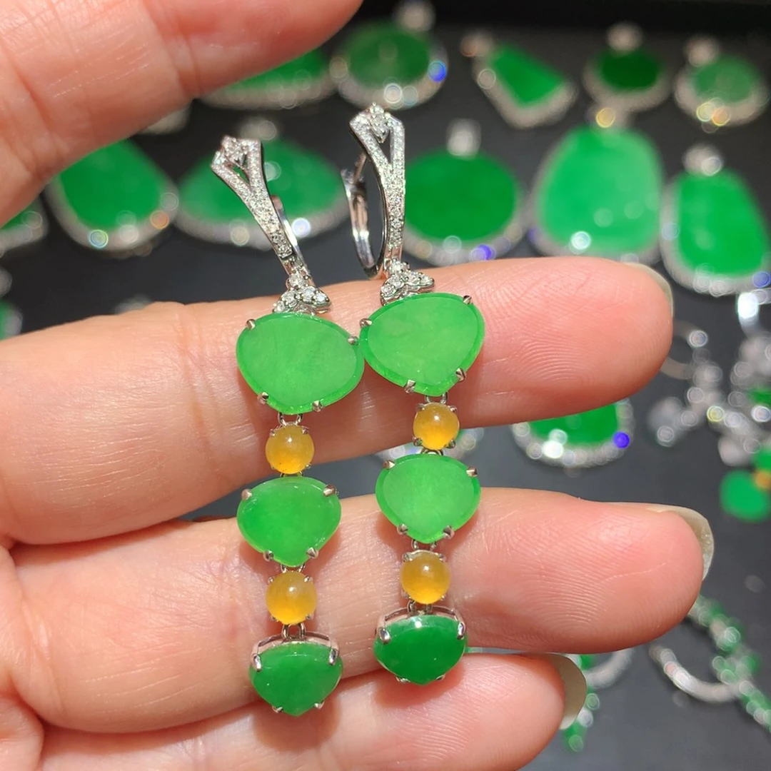 翡翠颈饰18K金镶嵌翡翠