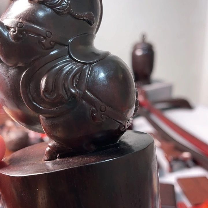 用***8香榧木小叶紫檀唐马