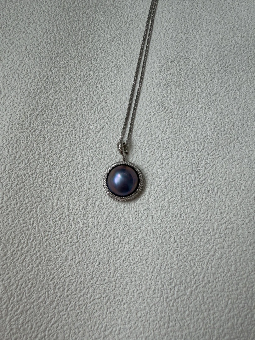 LMB102 天然海水星空蓝极光炫彩马贝珍珠吊坠17-18mm/（万能扣款）