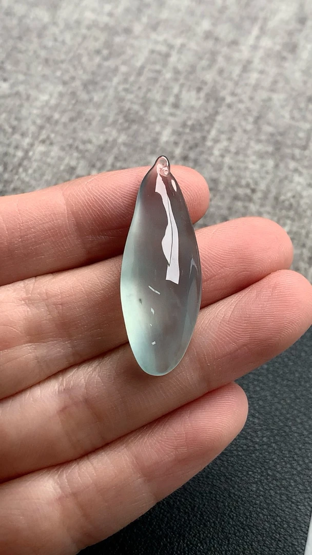 天然A货缅甸翡翠 随性福瓜 尺寸 : 34.7-12.6-7.2