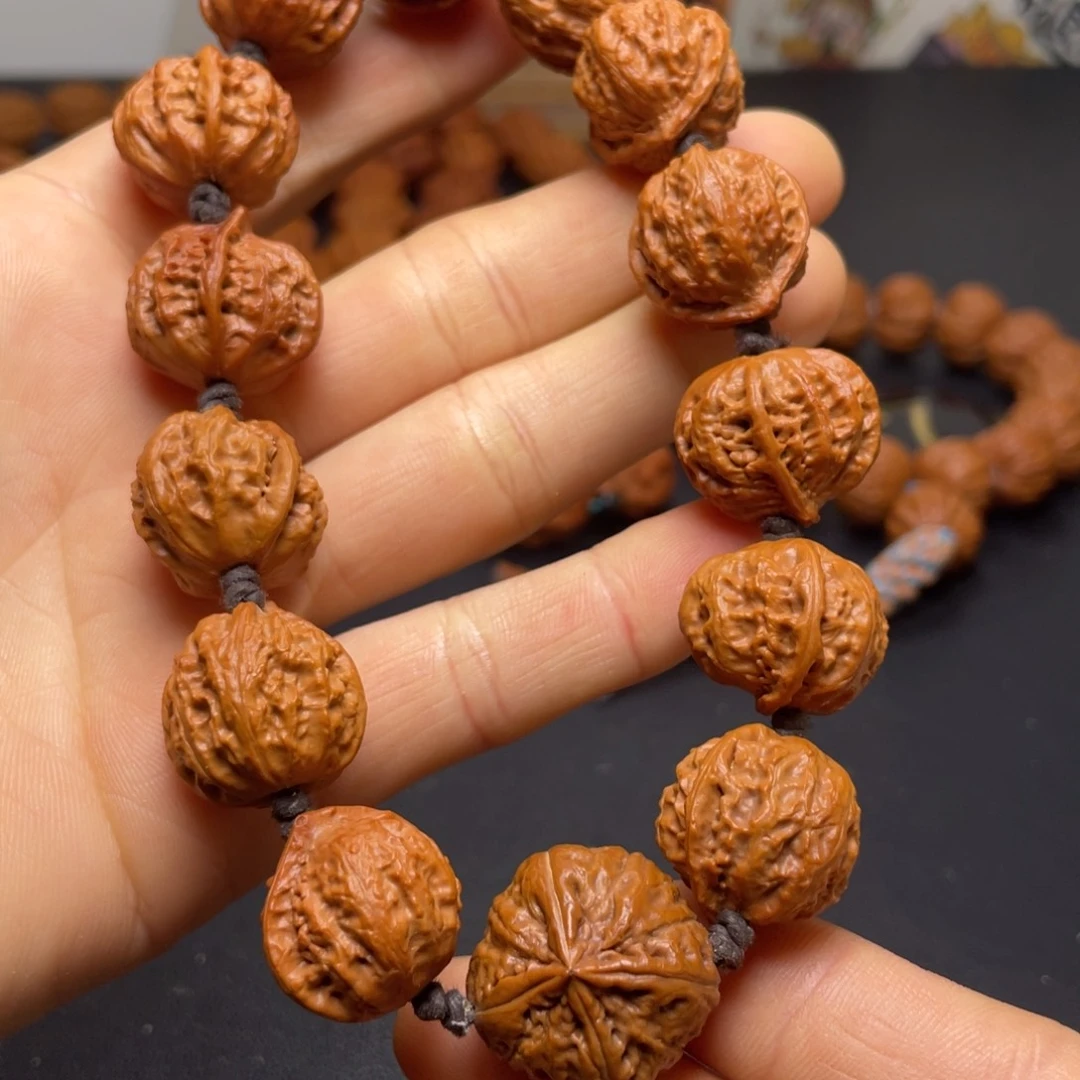 文玩核桃手串舌头