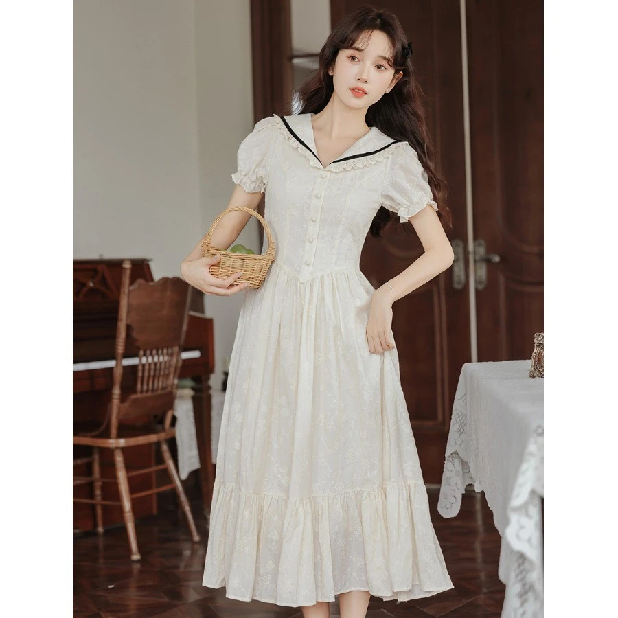 法式学院风收腰刺绣气质连衣裙女夏季新款梨形身材显瘦小裙子