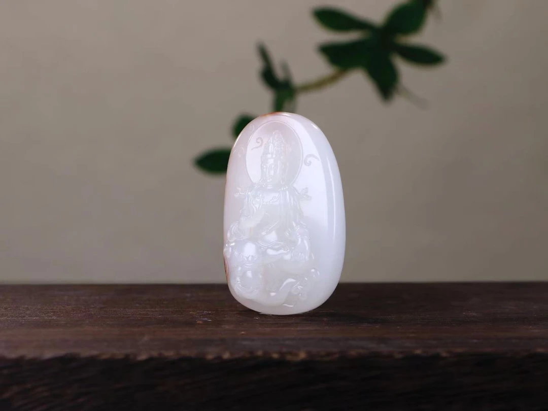 精品和田玉挂件观音