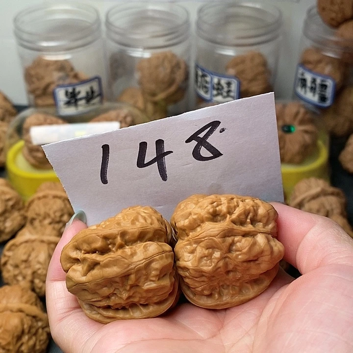 核桃蛤蟆37斤左右的肉夹