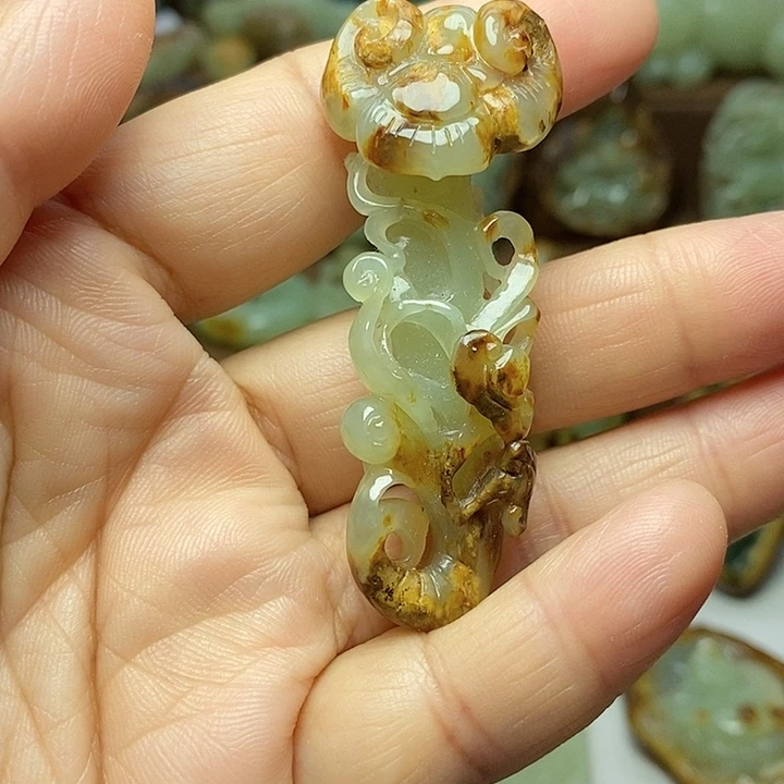 岫岩河磨玉（透闪石质玉）未镶嵌颈饰