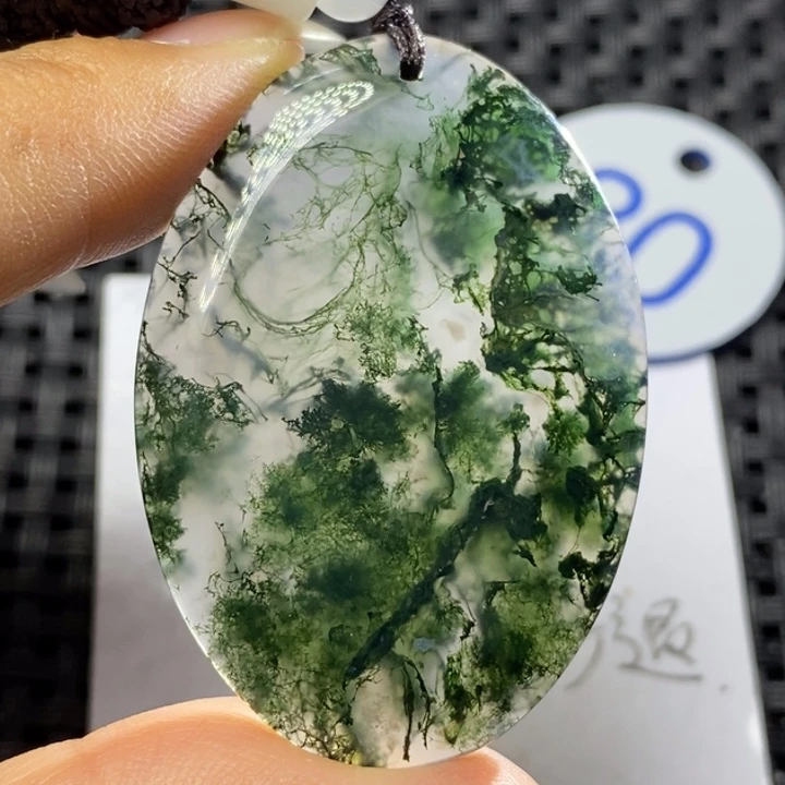 未镶嵌颈饰玛瑙/玉髓军*