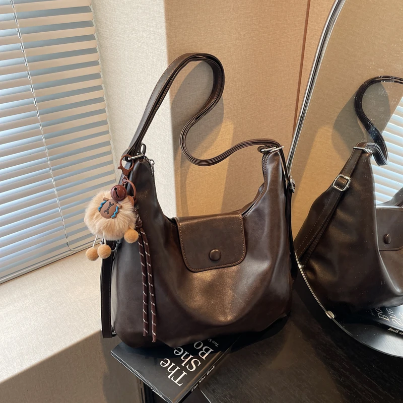 2025新款多功能大容量包包女单肩包复古斜挎包通勤双肩云朵包