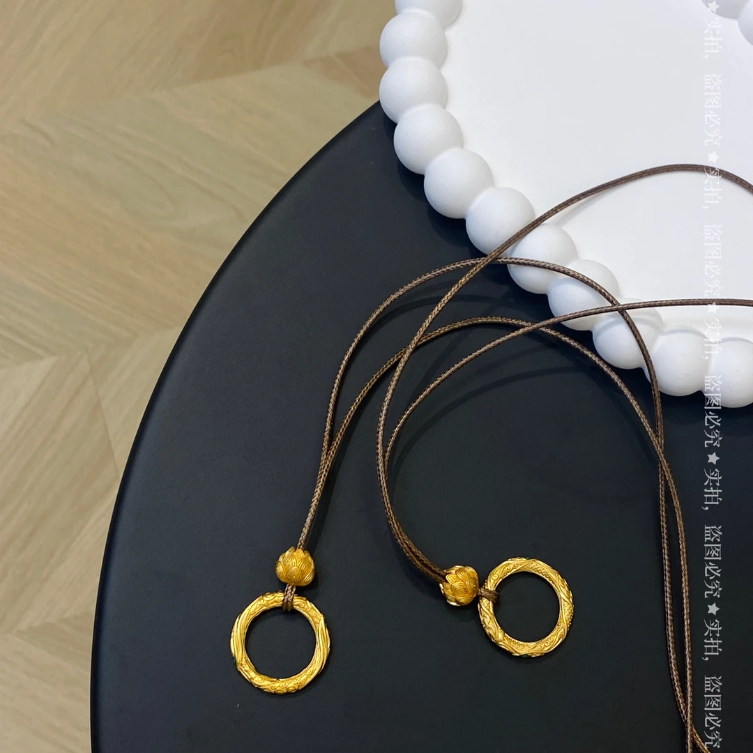 黄铜吊坠 哪吒乾坤圈吊坠项链古法金工艺轻奢国风挂坠金色毛衣链