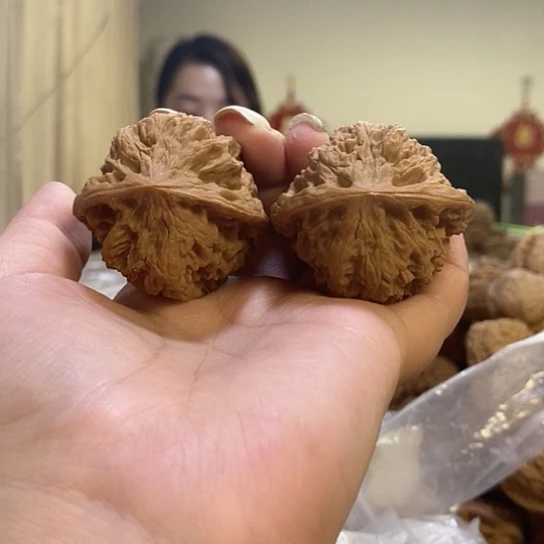 文玩核桃吊坠石**长43野牛有修