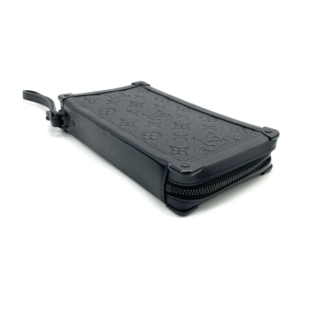 95新 LouisVuitton/路易威登 98新全皮压花盒子手拿包 尺寸22/13