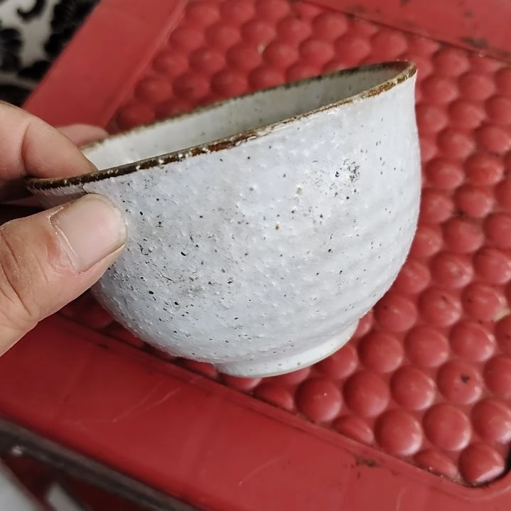 瓷片瓷器摆件，瓷片，沙锅，均有点瑕疵。