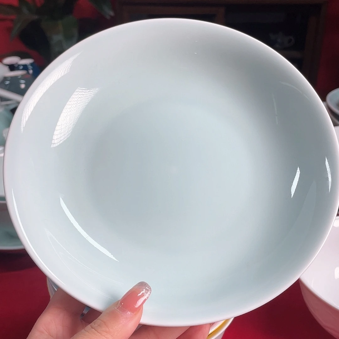 8寸影青釉月光深盘……………………