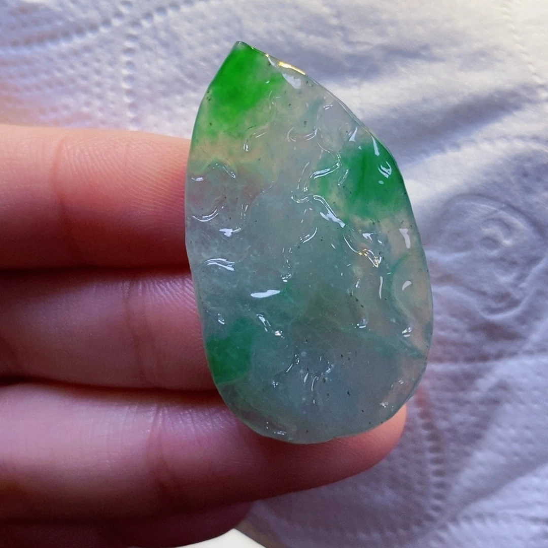 【闪购商品】翡翠吊坠(不含链)未镶嵌8224