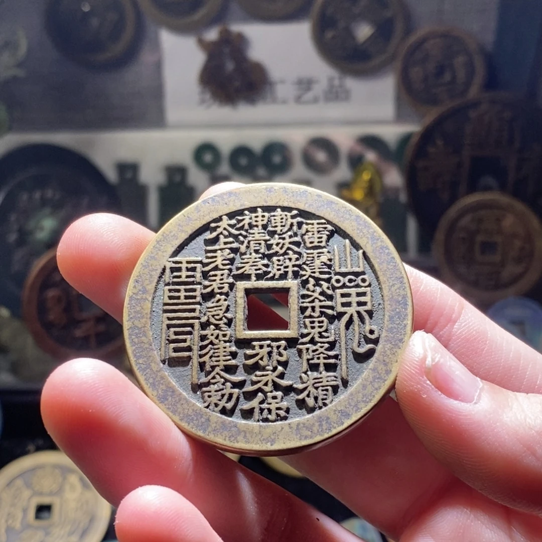 生***淡铜现代仿制工艺品