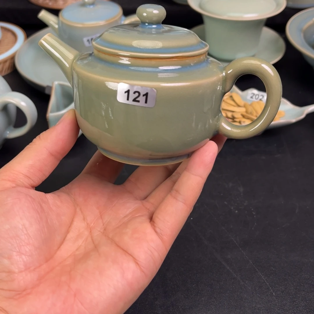 【闪购商品】微瑕清新天蓝壶