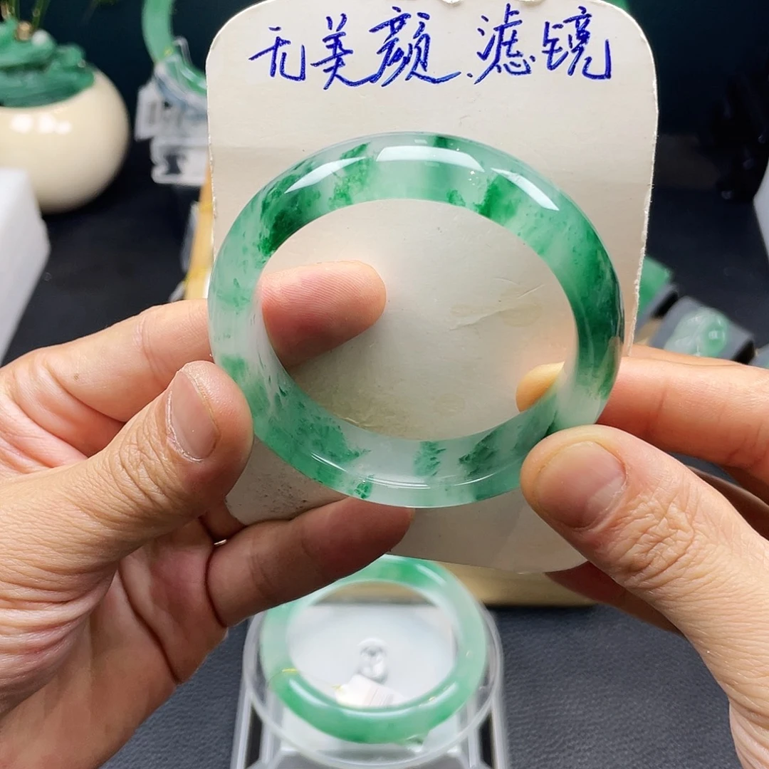 石英质玉未镶嵌手镯