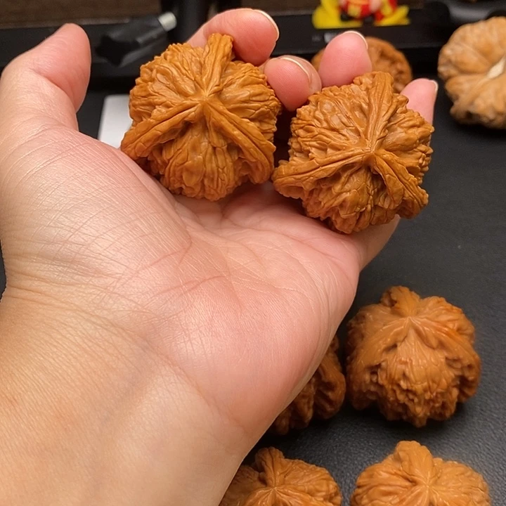 谁***眼把件文玩核桃白奔