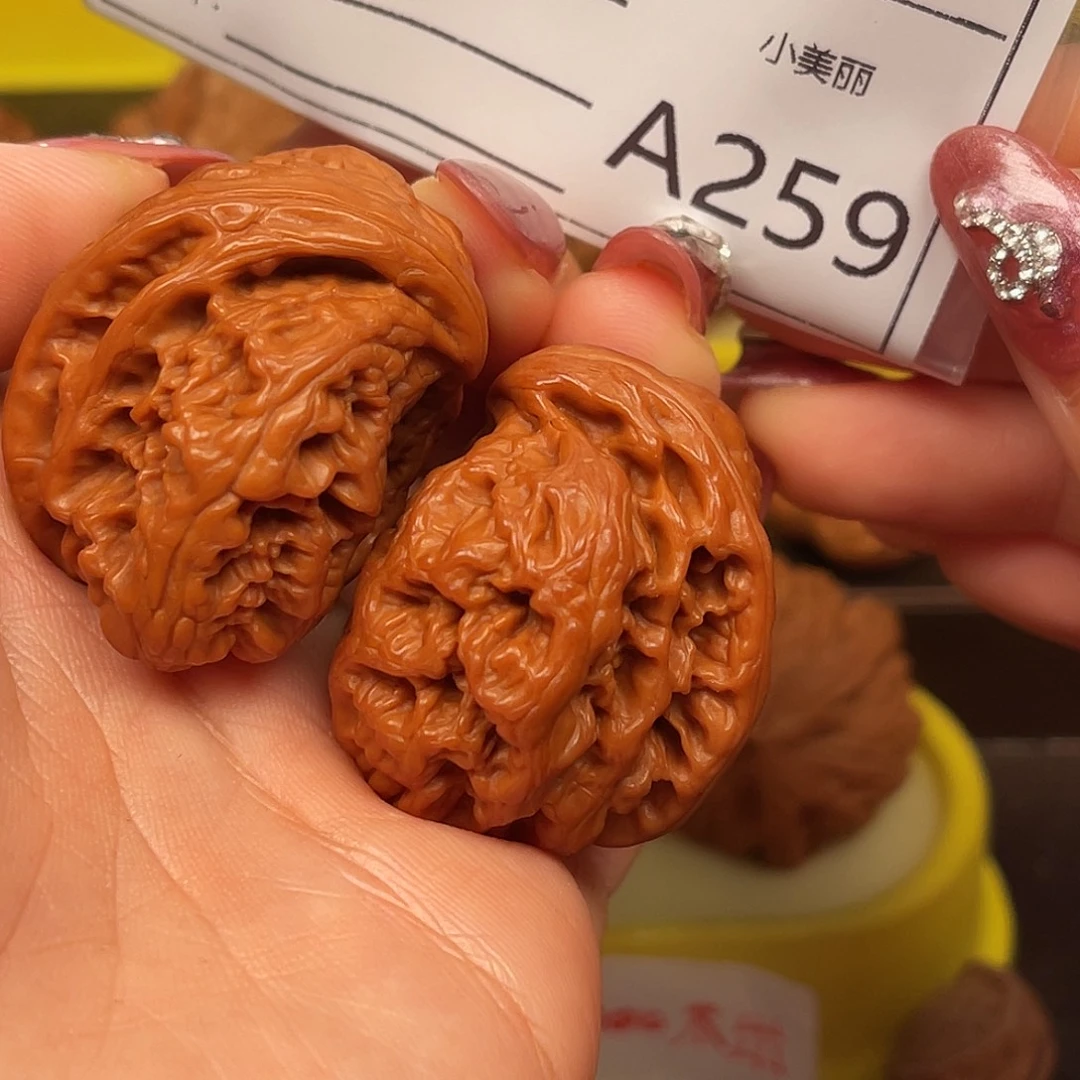 龍***帝吊坠文玩核桃粗筋半壁