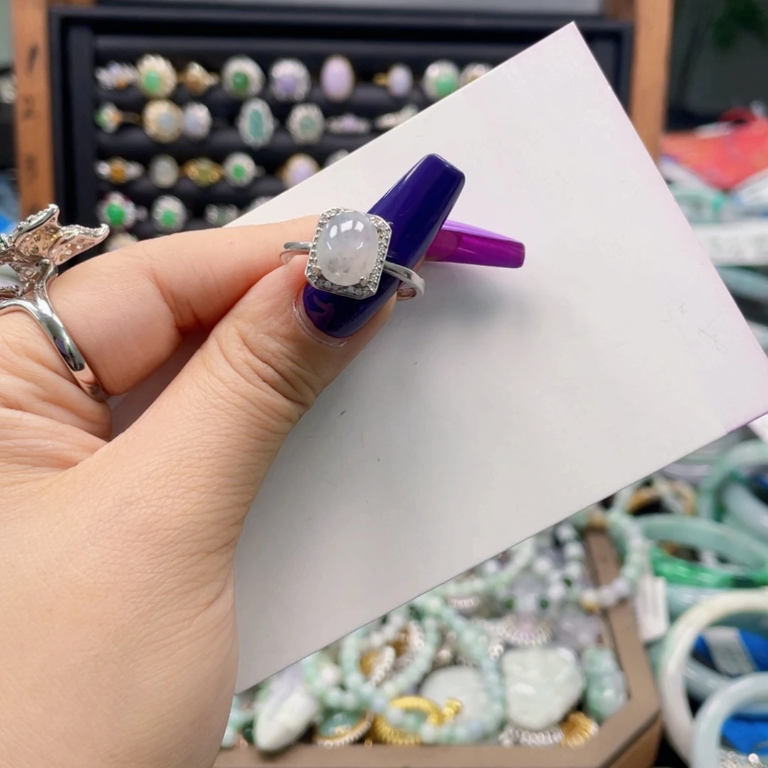 翡翠手镯未镶嵌天然翡翠Ａ货