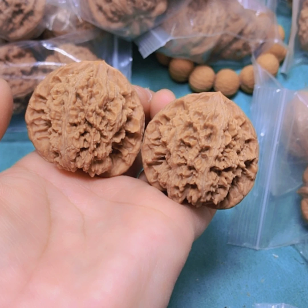 【闪购商品】把件核桃42乾隆纹有修