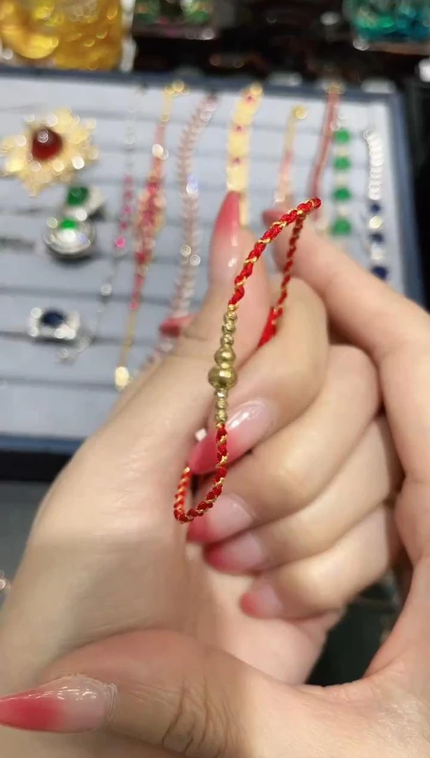 18K金镶嵌玛瑙手绳红绳手饰